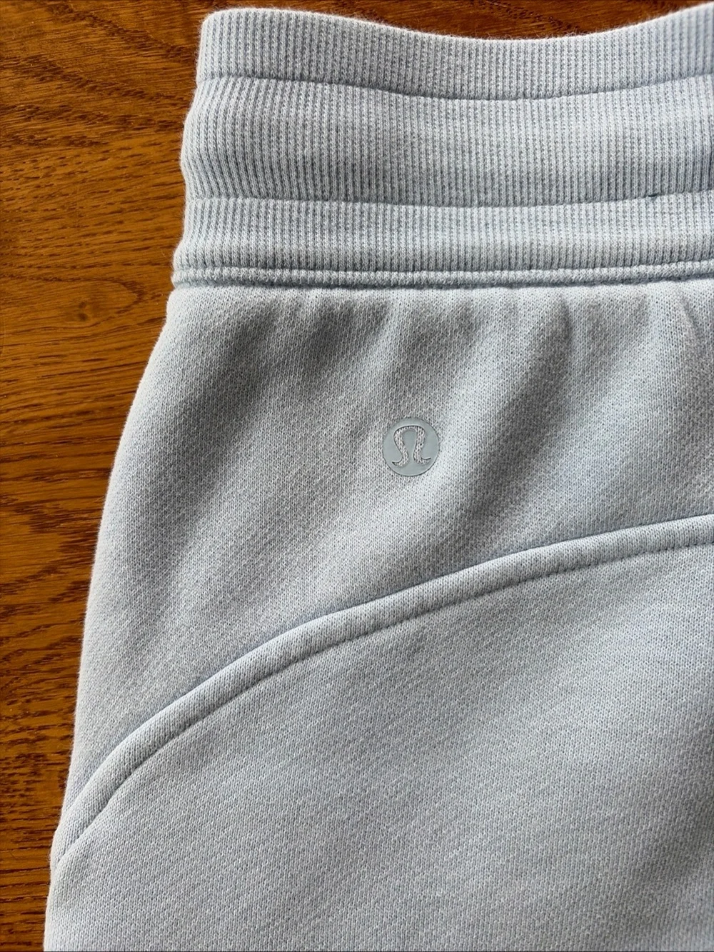 Lululemon Softstreme High-Rise Shorts 6 Black Pockets 4